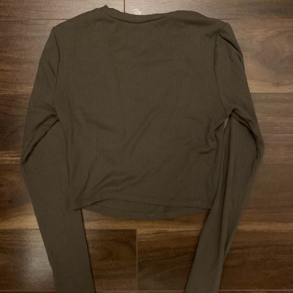 GARAGE | cropped long sleeve - Picture 2 of 4